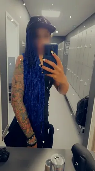 Anna, 34