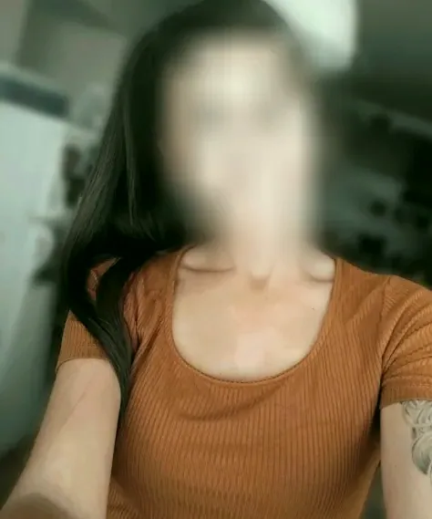 Fabienne, 32