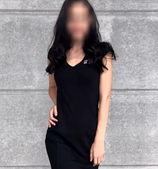 Ivona, 32