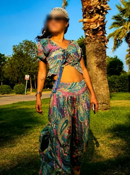 Jasmin, 33
