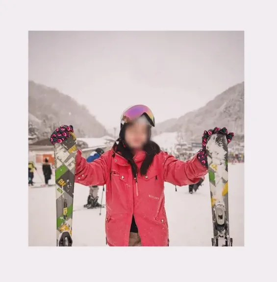 Lejla, 33