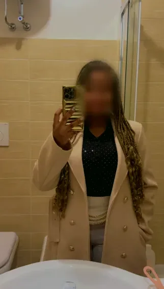 Lejla, 27