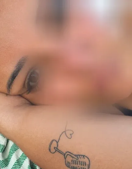 Mirela, 37