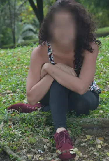 Mirela, 38