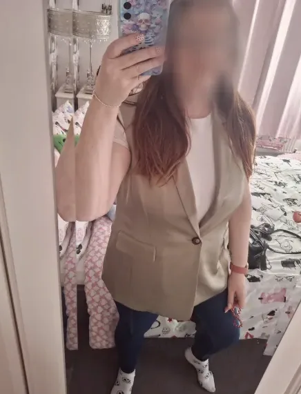 Nora, 38