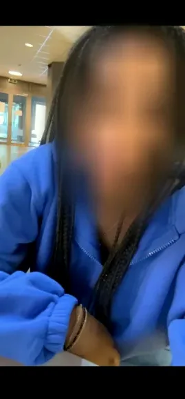 Rosa, 30