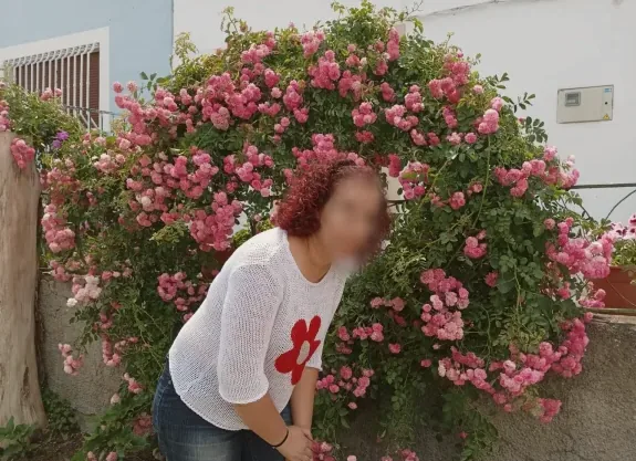 Valentina, 35