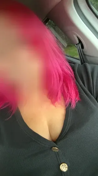 Viktoria, 37